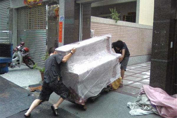 鋼琴搬運(yùn)1